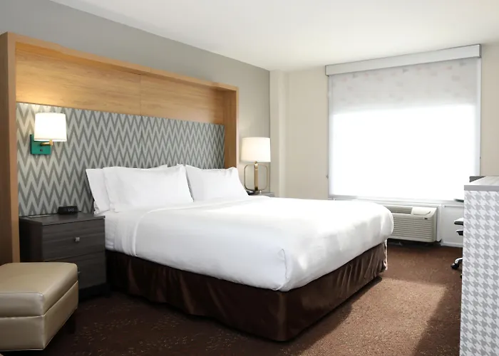 Hotel O'hare Area By Ihg