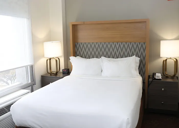 Hotel O'hare Area By Ihg 3*
