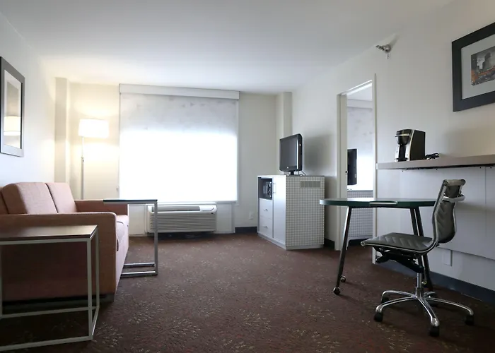 Hotel O'hare Area By Ihg 3*
