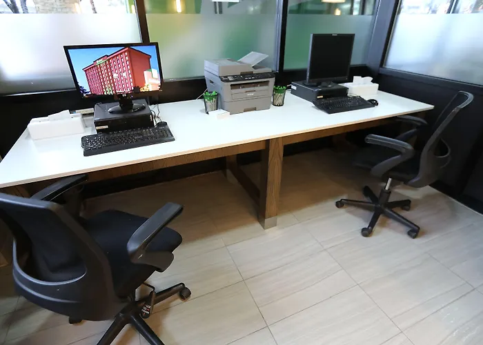 Hotel O'hare Area By Ihg 3*